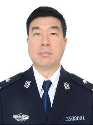  p data-id="swgslcwoodny">林革,1969年8月出生,中共党员,三级警监