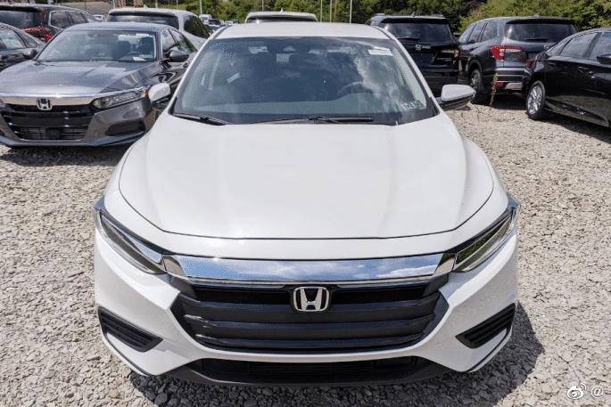  p data-id="gnwfl8v879">本田insight是一款5门5座的混合动力交通