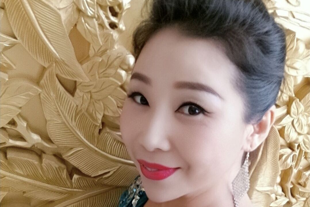 孙鲲,中国内地女歌手,代表作《帝王花》《中国力量》《中国梦》《祖国