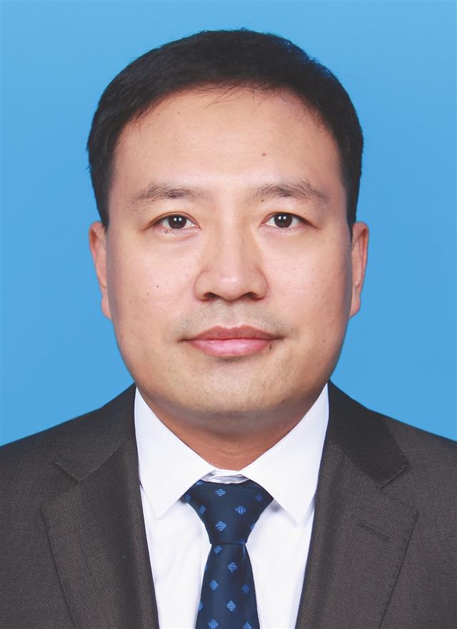 qwq">王强,哈尔滨工业大学航天学院教授,博导,光电子系教师党支部书记