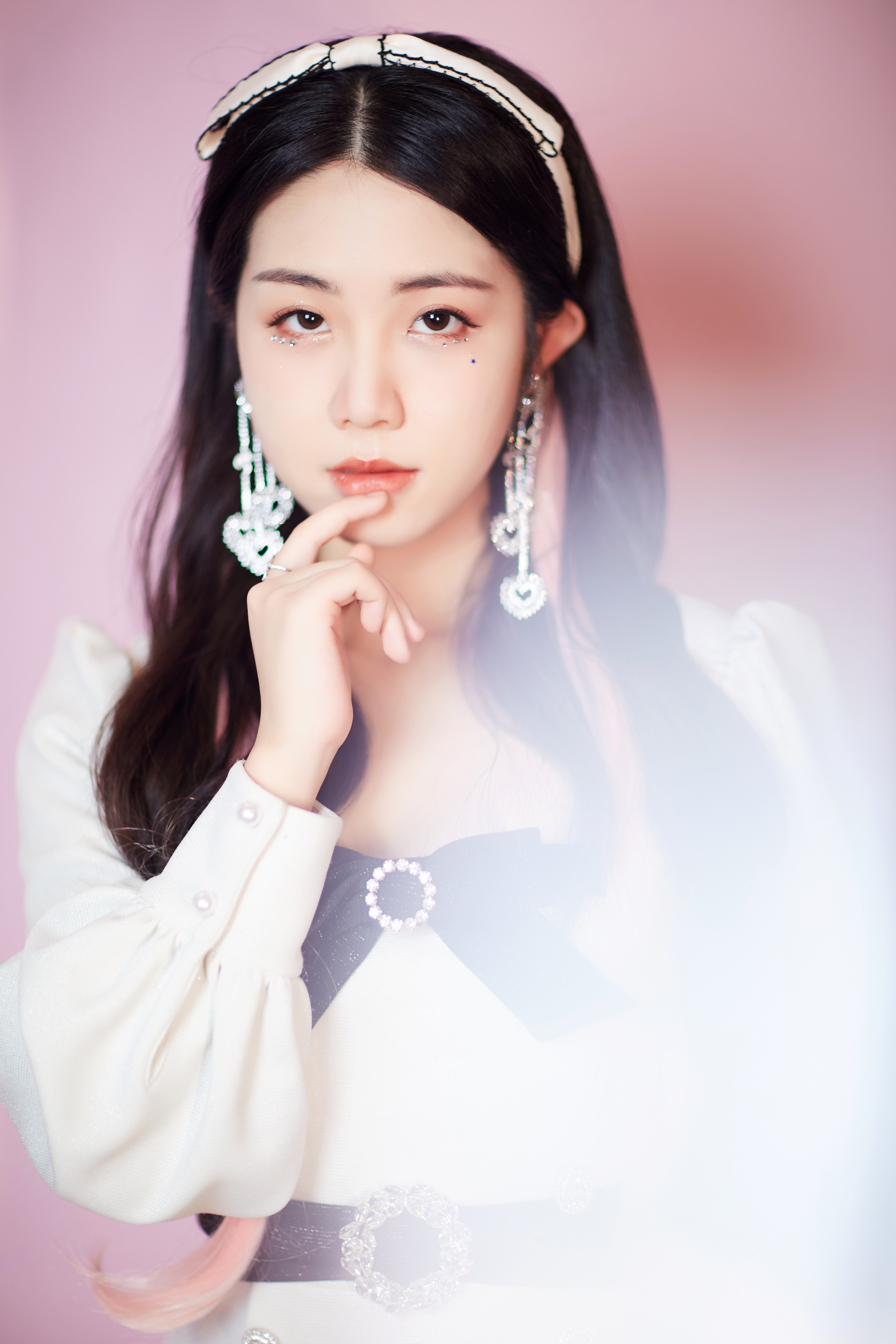 2000年2月13日出生,中国内地女歌手 sup data-ctrid="2tagbe7lrjl">1 