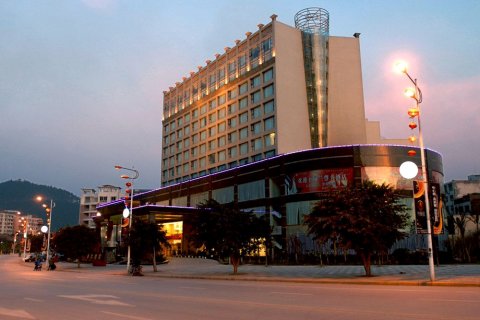  p>四川泸州古蔺兰尊大酒店是一家兰文化主题酒店,是一家商务渡假型四