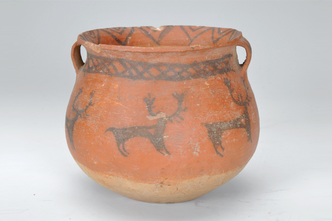 卡约文化鹿纹罐