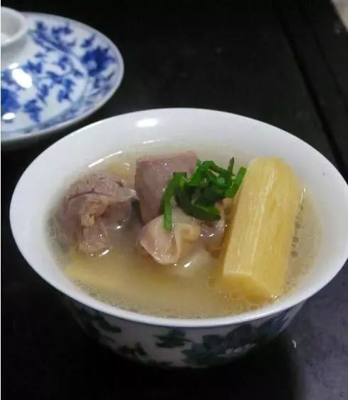 马蹄竹蔗煲羊肉汤