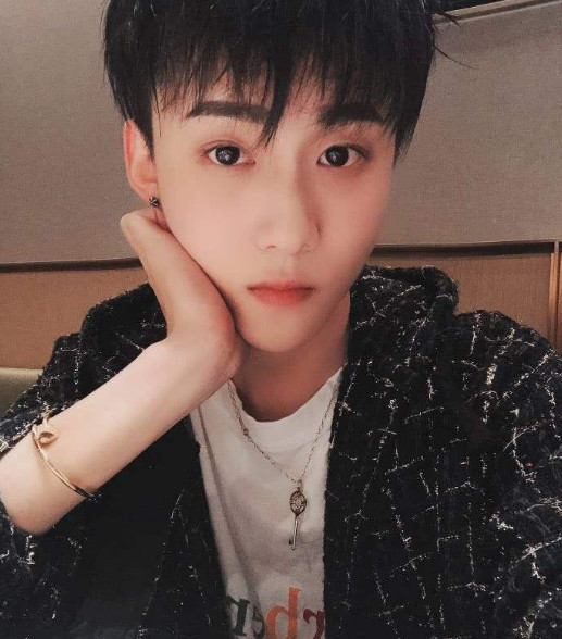 brux76lv">王乐乐,原 a target="_blank" href="/item/快手/19678032"