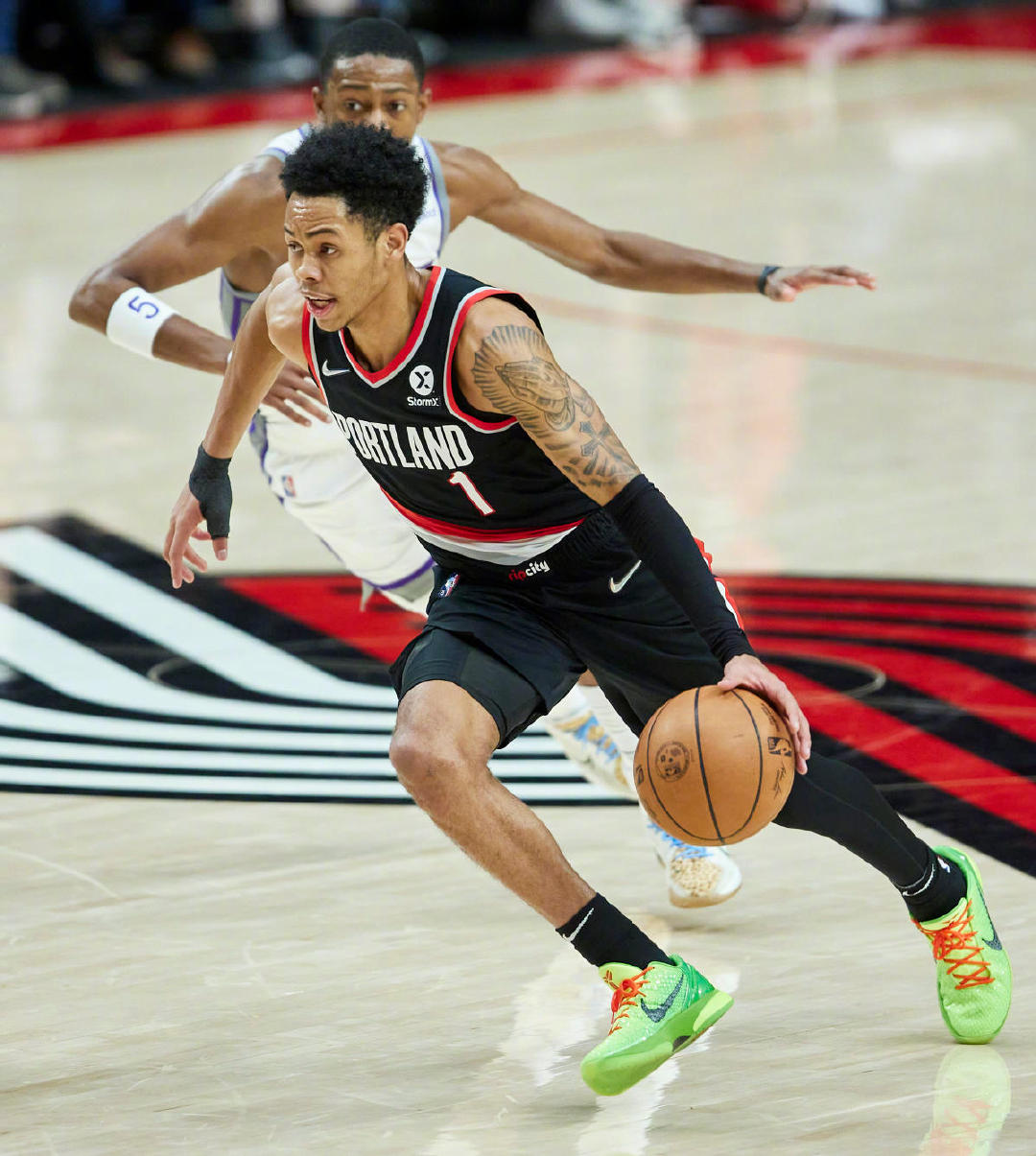 安芬尼·西蒙斯