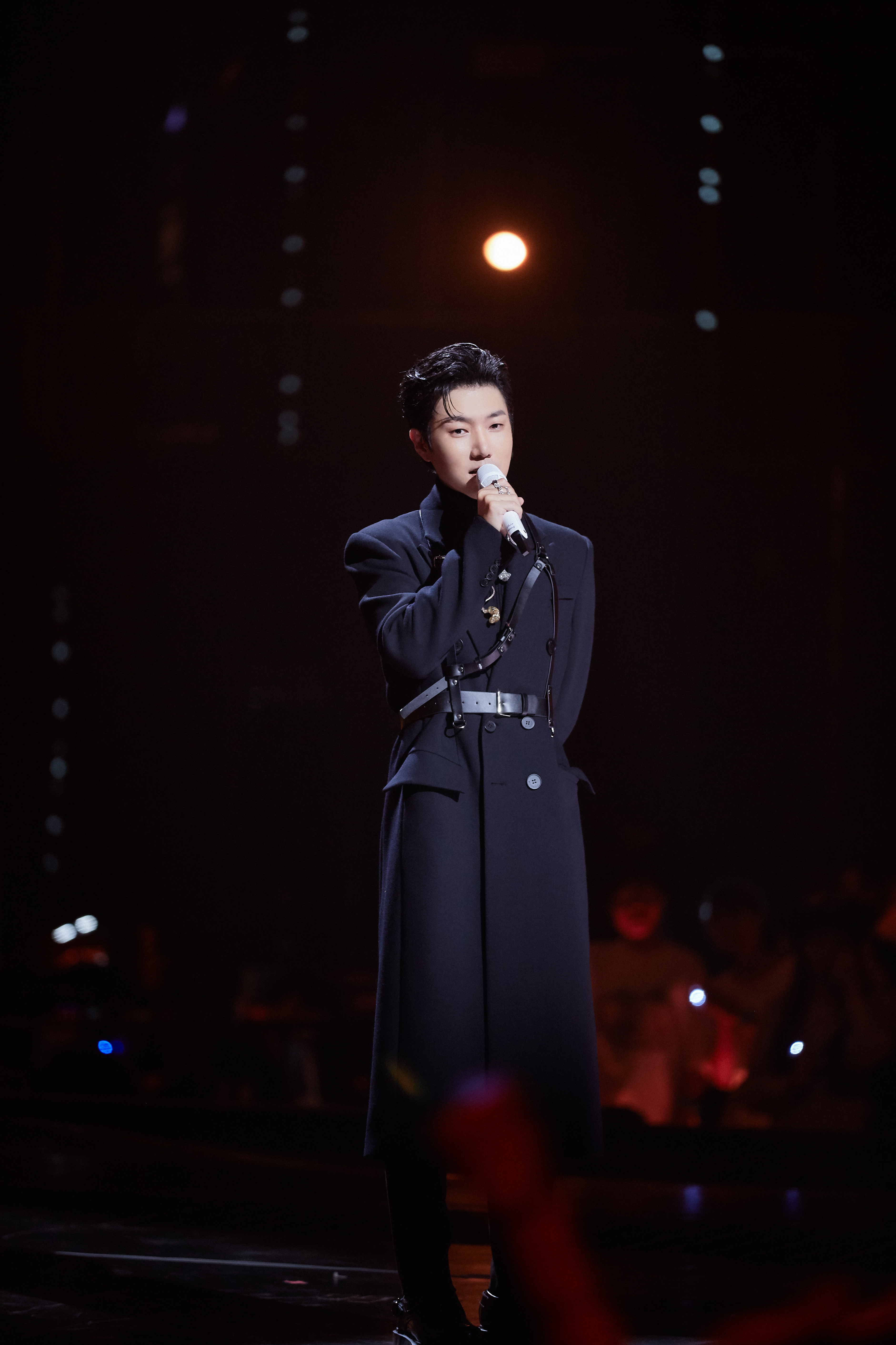  p>王晰,1985年4月9日出生于辽宁省营口市,中国内地流行乐男低音歌手