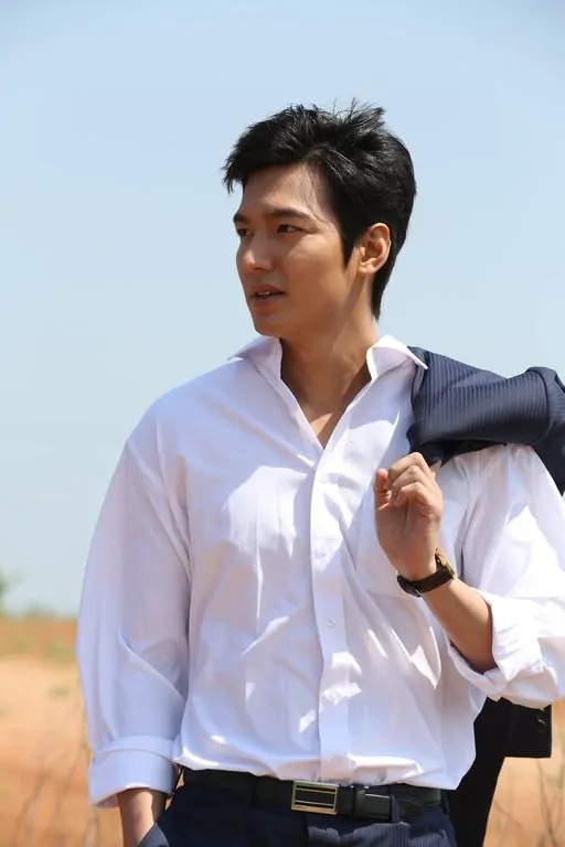 庾河 /a>执导并编剧, a target="_blank" href="/item/李敏镐/885197"