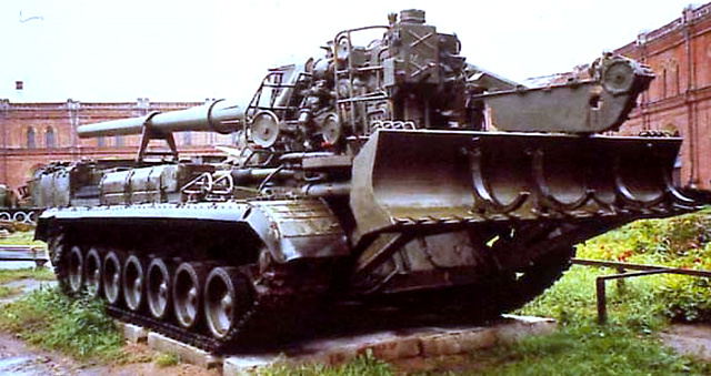 >2s7式自行榴弹炮(英文:2s7 self propelled gun,绰号:pion,译文:芍药