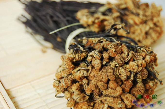  p data-id="gnbt8jq43i">荃菜,名蕨,亦称微菜,拳菜,凤尾菜,因其嫩芽