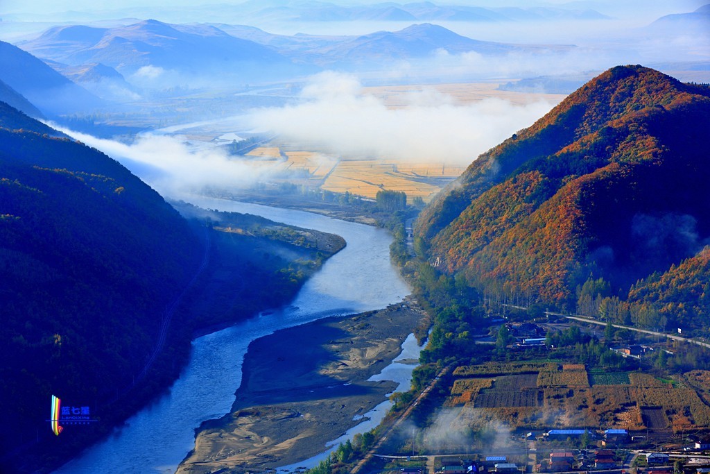  p data-id="go0irgb2fi">日光山位于吉林省延边州图们市,距城区4.