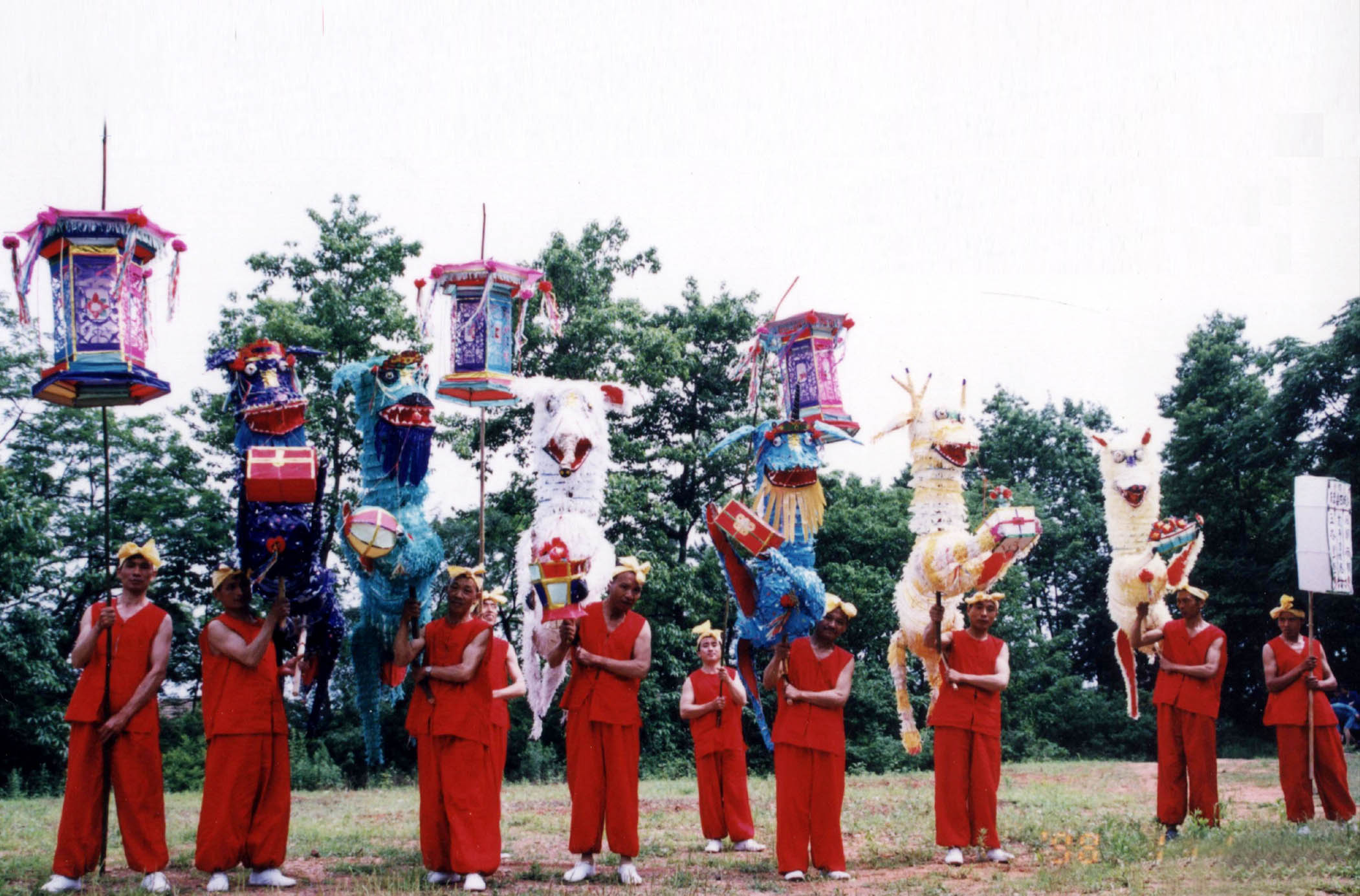  p>东至花灯舞是安徽省池州市东至县的传统 a target="_blank" href="