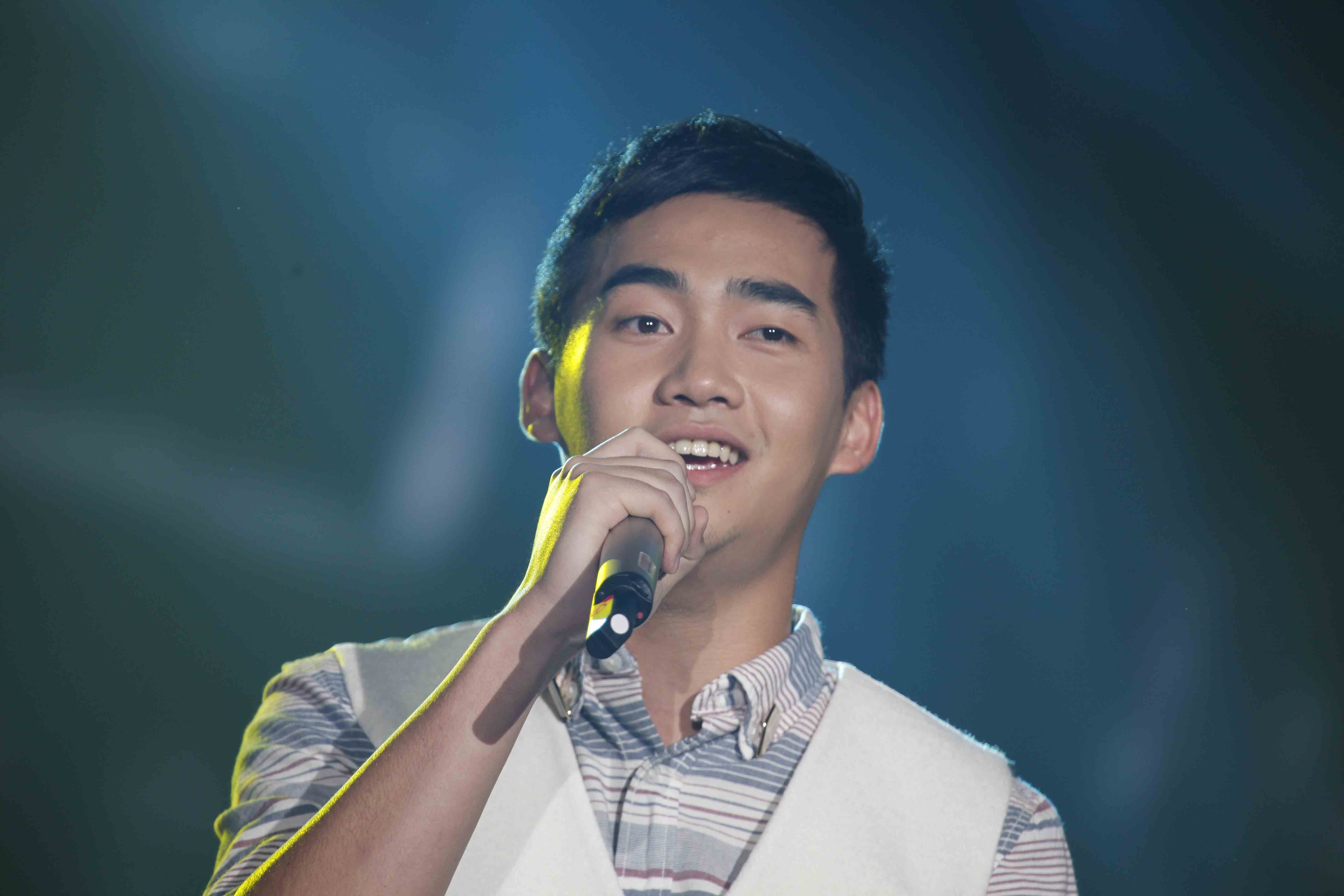 1993年出生于云南省昆明市,中国内地流行乐男歌手,party time乐队主唱