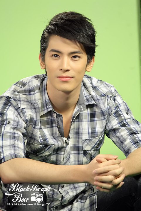  p>颂恩·宋帕山(son),1988年11月12日出生于泰国曼谷,泰国男演员