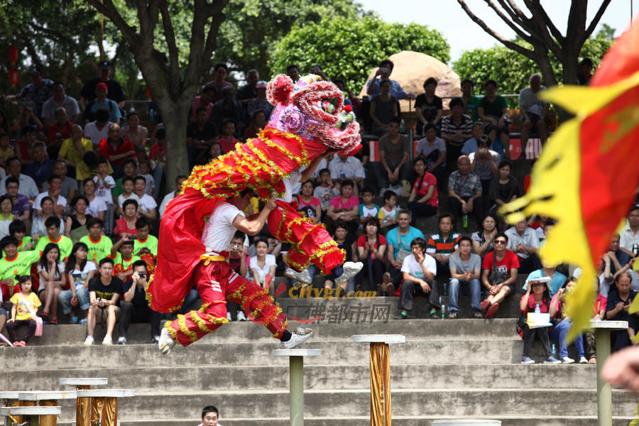 "黄飞鸿杯"狮王争霸赛