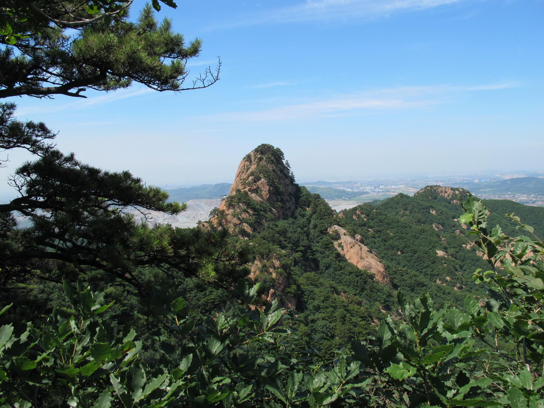 本次活动以玉柱峰为基点,穿插野营探