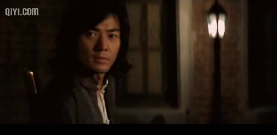  p>《中华英雄》是1988年上映的香港动作电影,由李连杰导演,李连杰,赵