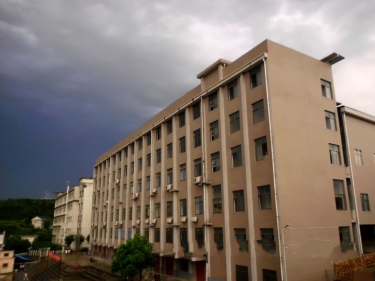 临湘市第五中学