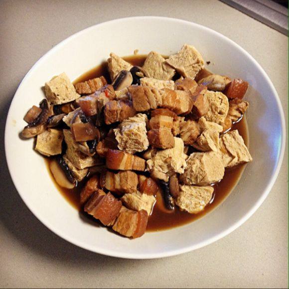 猪肉焖冻豆腐