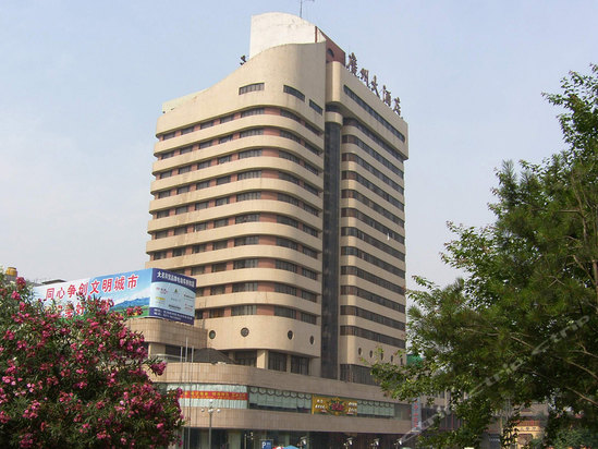  p>郑州华联广州大酒店是全国华联(饭店)集团成员单位,集住宿,购物