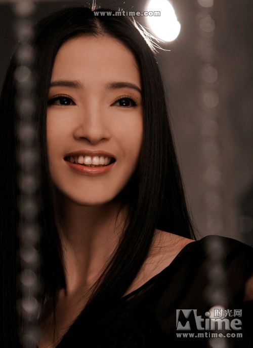  p>龚蓓苾,1978年2月21日出生于福建省泉州市石狮市,中国内地女演员