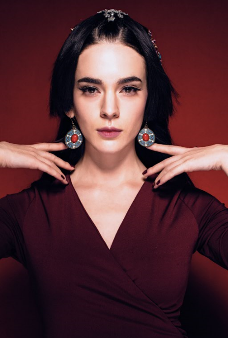  p data-id="gnwkketew2">唐伯虎(annie lowdermilk),8月13日出生于