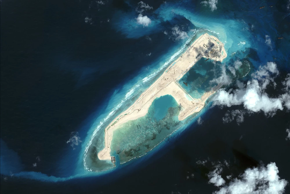  p>永暑岛是永暑礁西南礁盘上的人工岛,是"永暑礁西南岛"的简称.