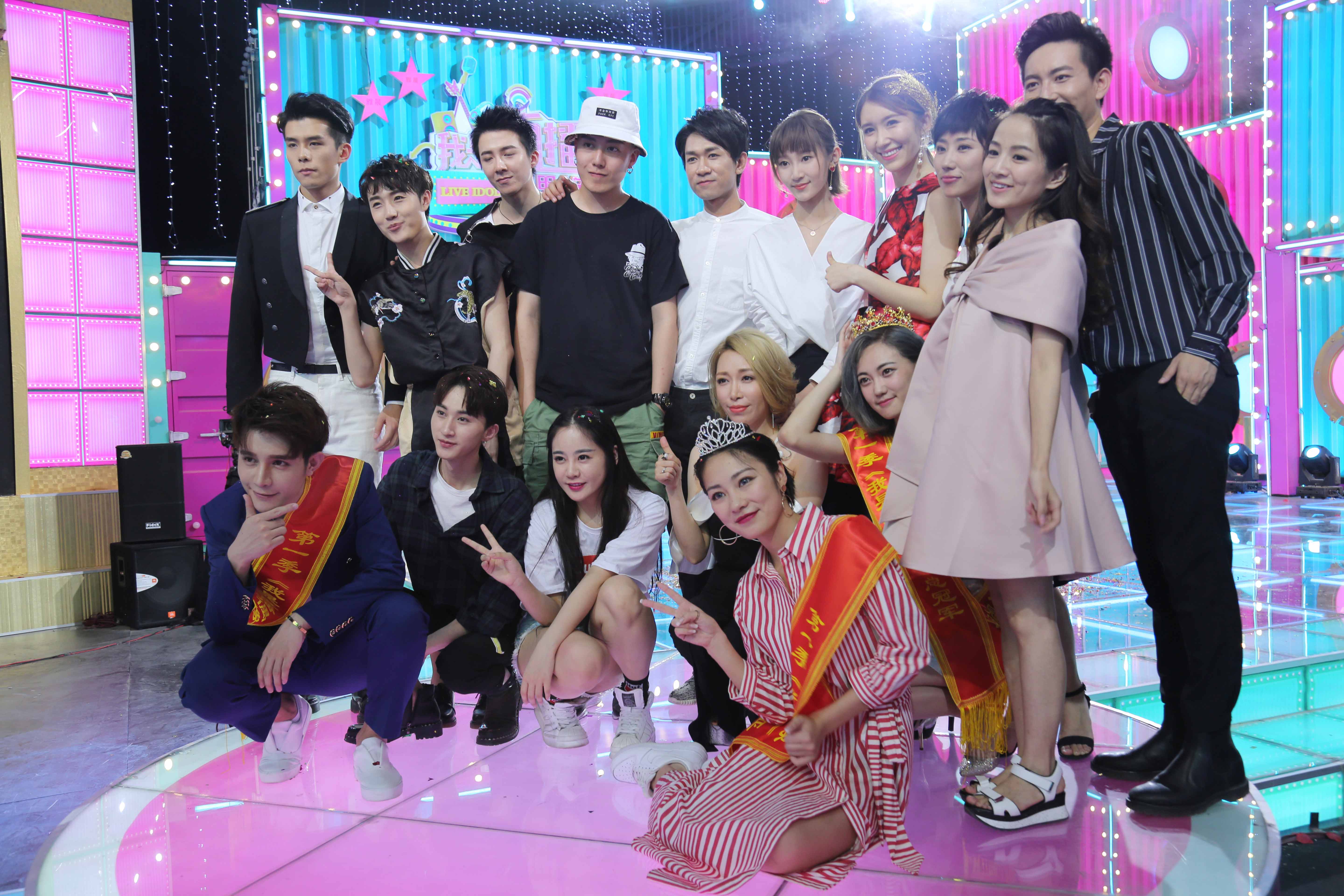  p data-id="gnyx7d7zlc">魏小也(又名鳕熊),毕业于沈阳音乐学院,后考