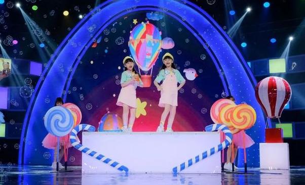 一一丫丫,女,真名:薛芷诺和薛芷言