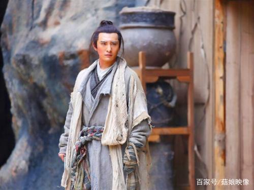 新版《倚天屠龙记》殷梨亭和杨不悔14岁年龄差，却CP感十足！_百科TA说