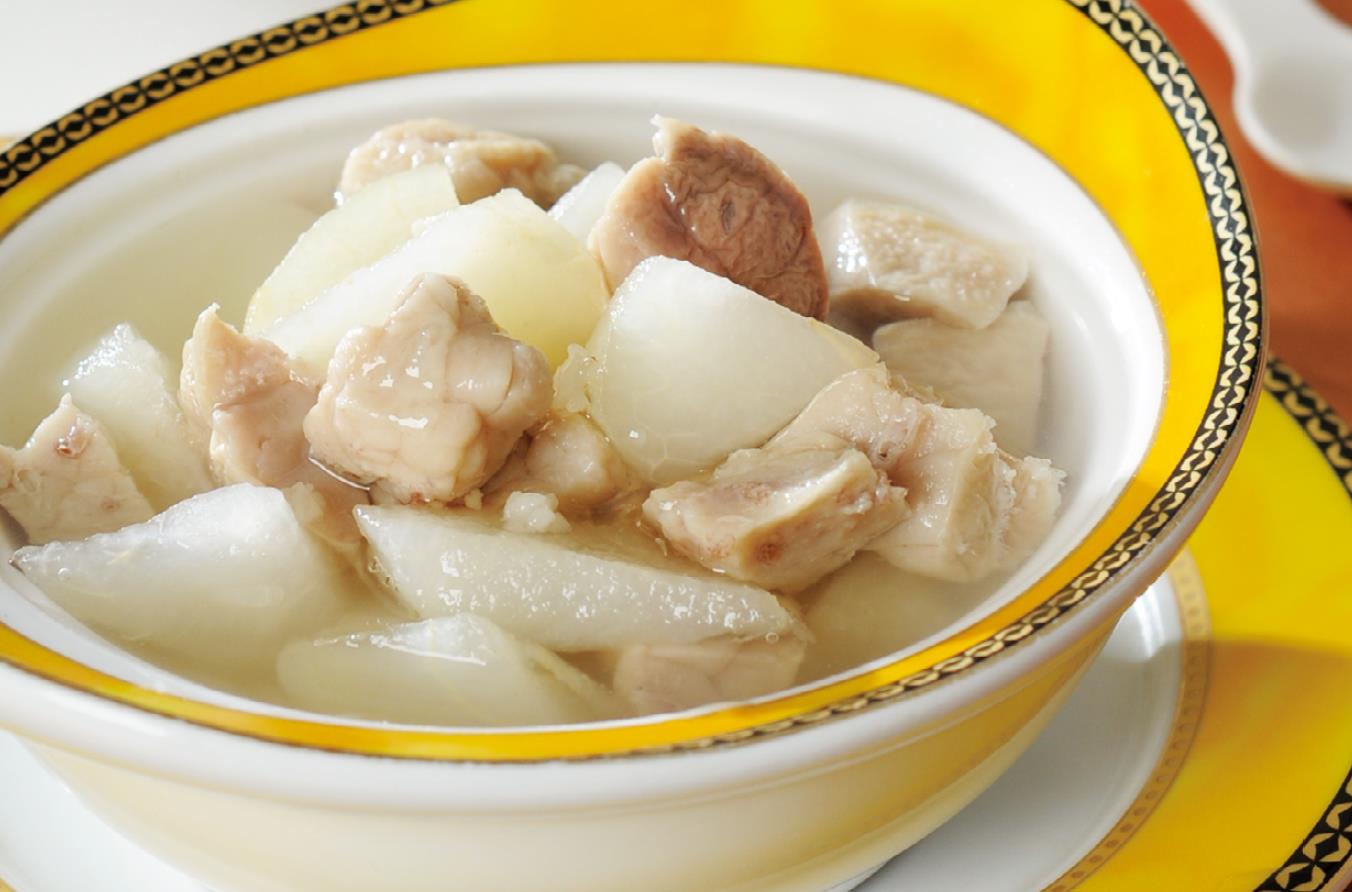  p>川贝雪梨猪肺汤是 a target="_blank" href="/item/广东省/132473"