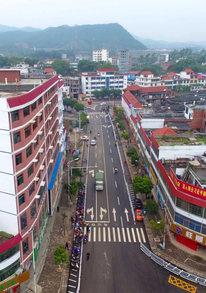  p>江口镇隶属江西省 a target="_blank" href="/item/赣州市">赣州市