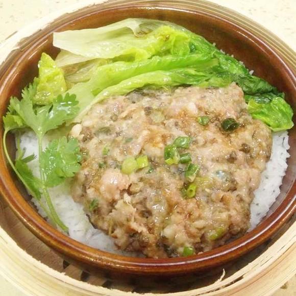头菜肉饼蒸饭