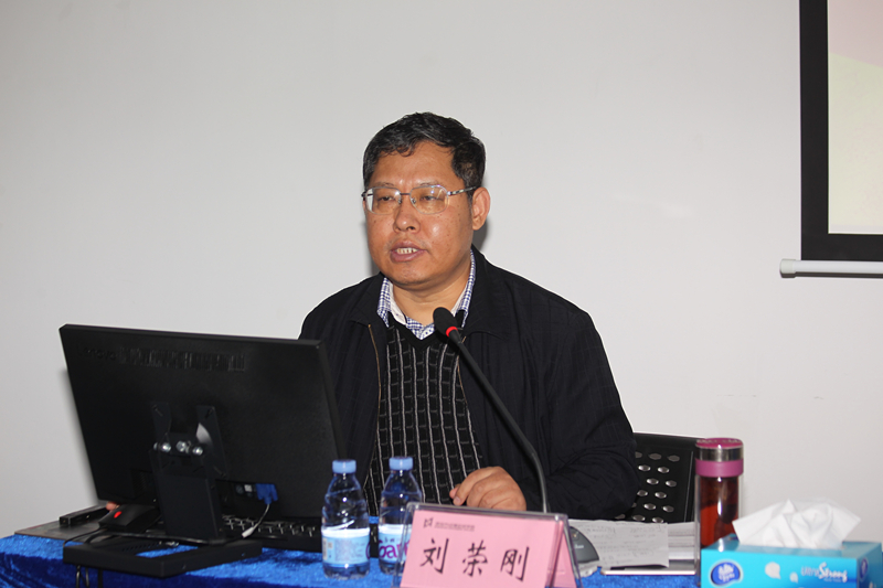  /p> p>现任中共中央党史和文献研究院第七研究部副主任,一级巡视员.