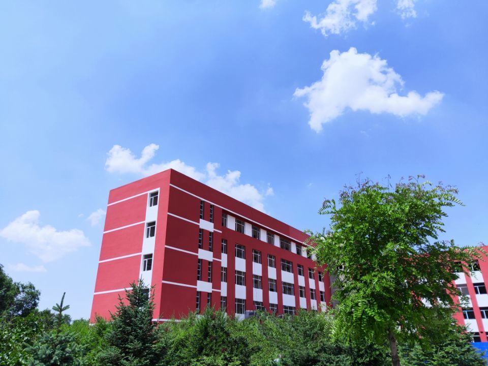 兰州新区高级中学