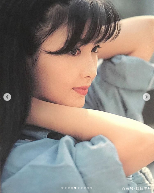 回忆杀！周慧敏晒90年代旧照，当年她模样清丽被封“玉女掌门人”_百科TA说