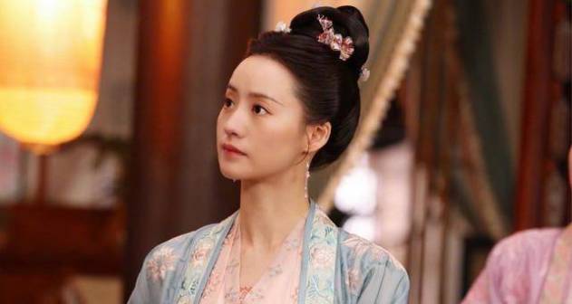 依灵（中国内地女演员）_百度百科