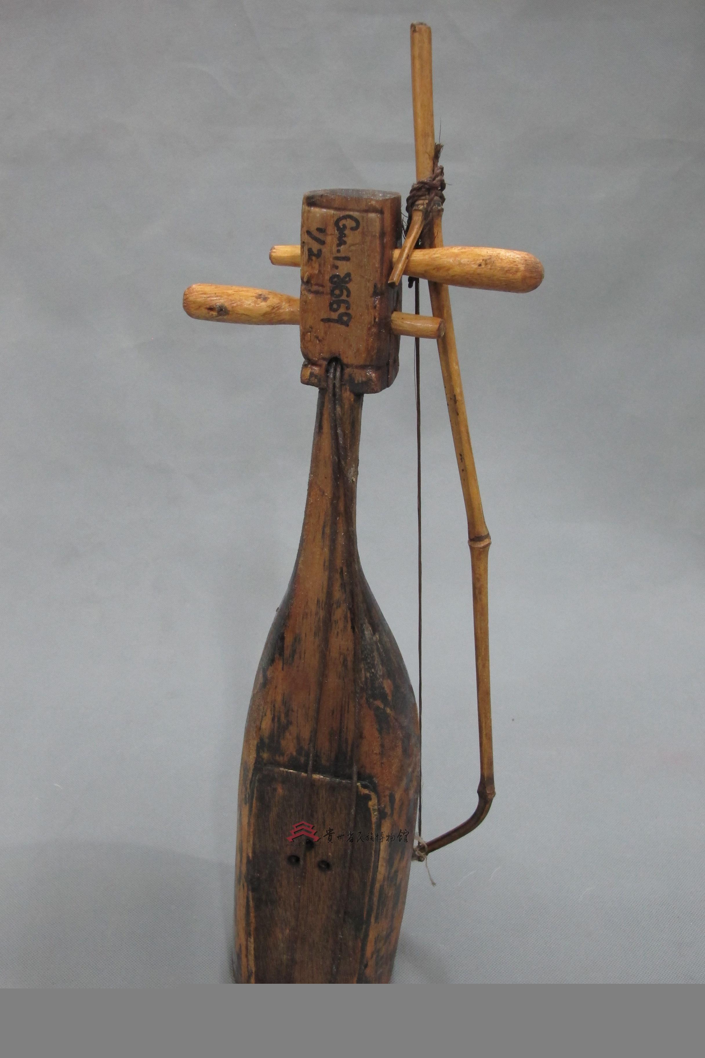 当代丹寨苗族古瓢琴