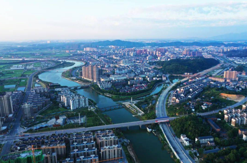  p data-id="gntfylc3ki">德安县,隶属江西省九江市,地处 a target="