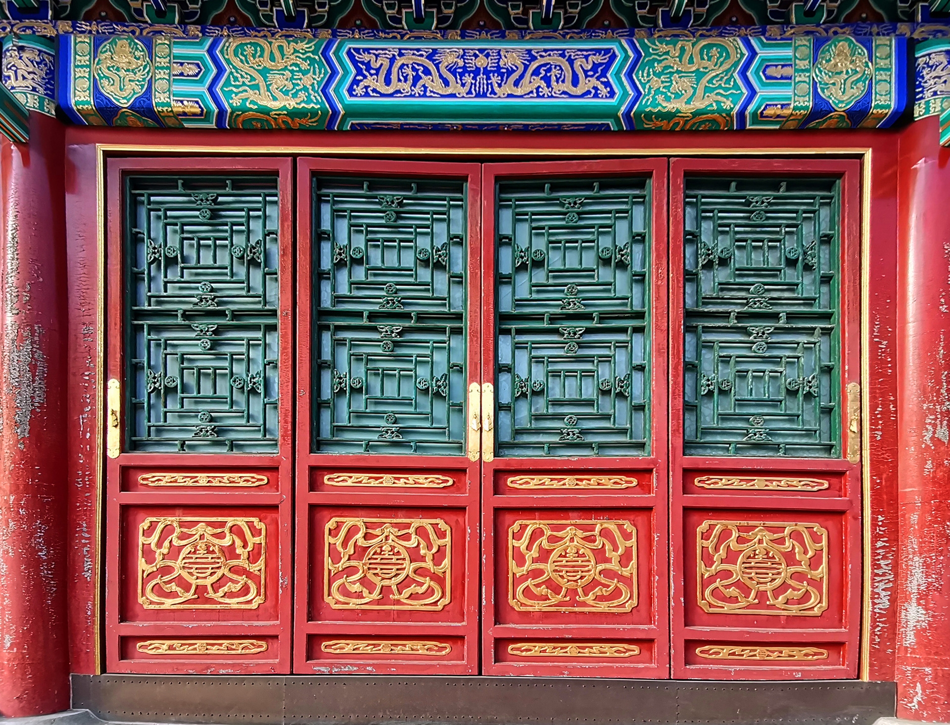  p data-id="gnbhm06qa9">门是内外空间分隔的标志,是迈入室内的第一