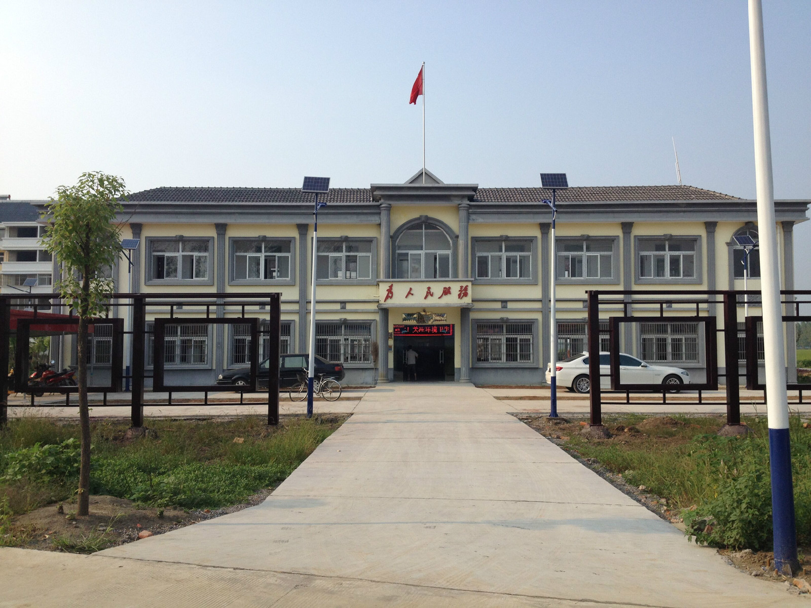  p>潘北村位于安徽省霍邱县东部,是潘集镇下属行政村,村毗邻城东湖,南