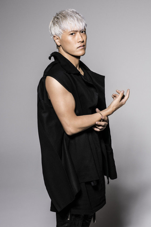 演唱组合,由 a target="_blank" href="/item/白滨亚岚">白滨亚岚 /a>