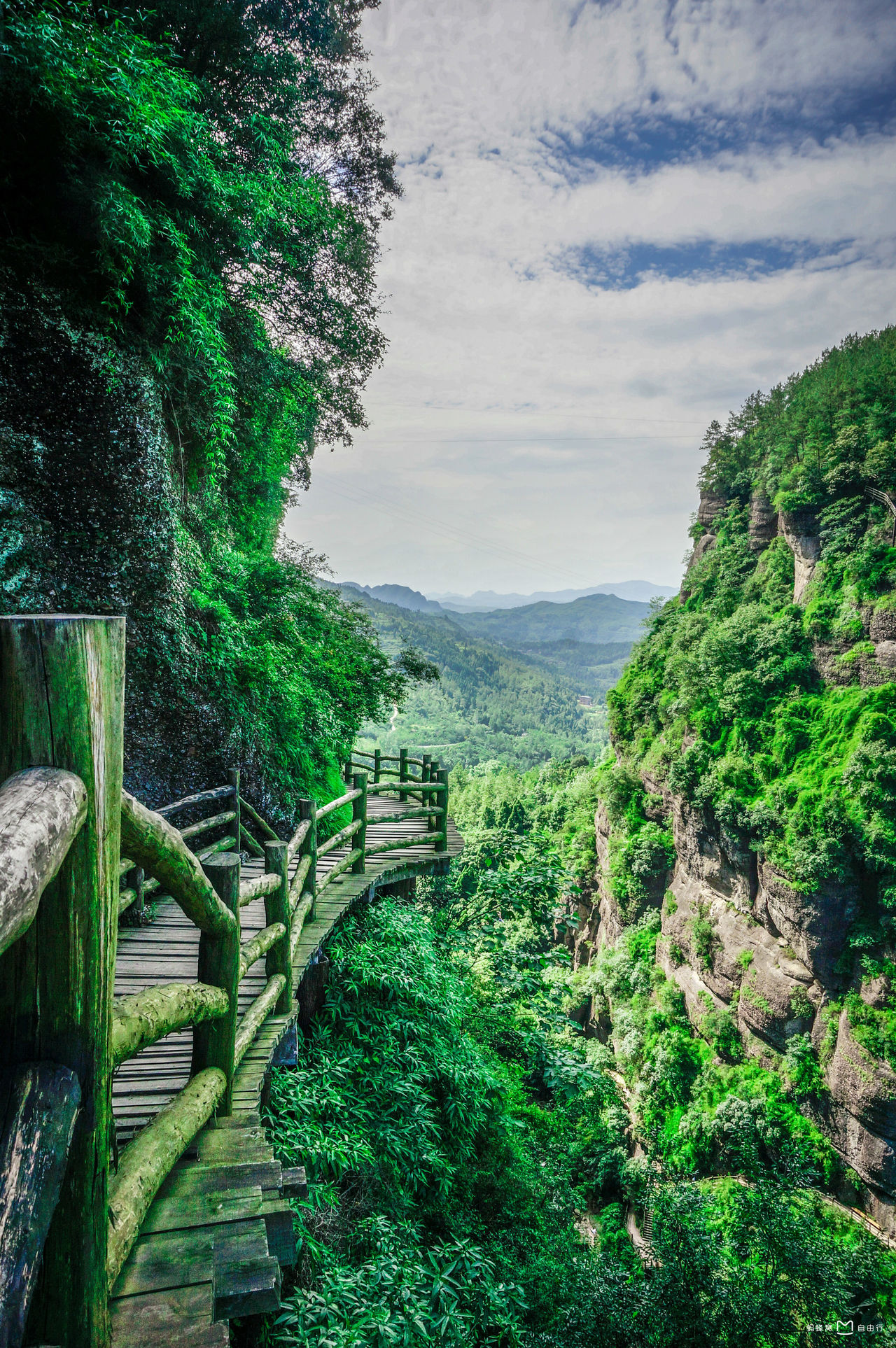  p data-id="gnsyb9w41j">剑门关风景区,位于