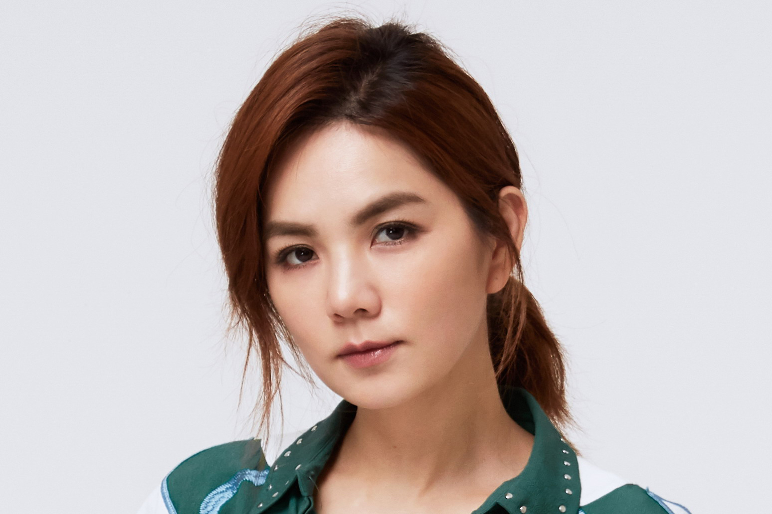  p>陈嘉桦(ella),1981年6月18日出生于台湾省屏东县,中国台湾女歌手