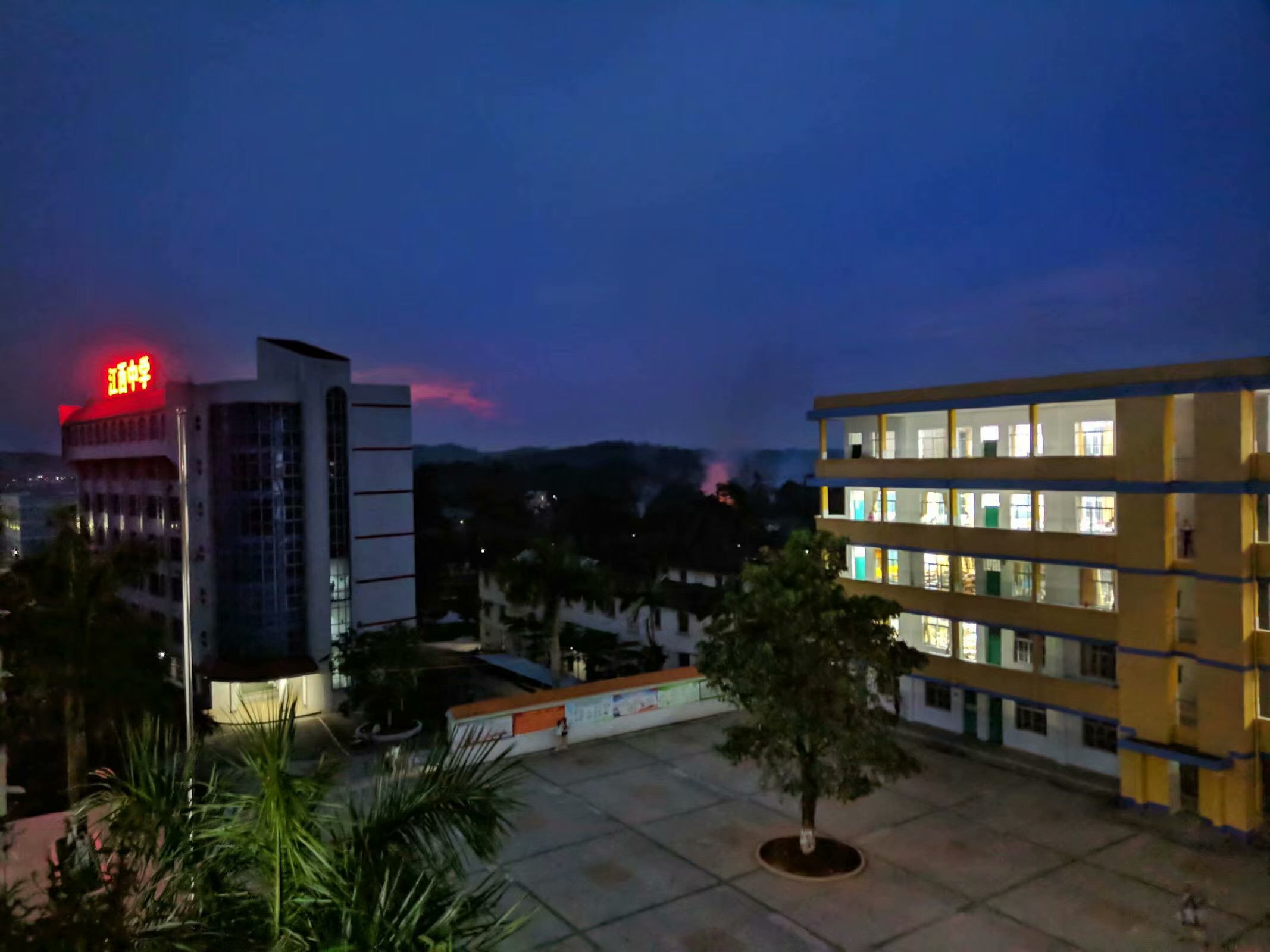 南宁市江南区江西中学