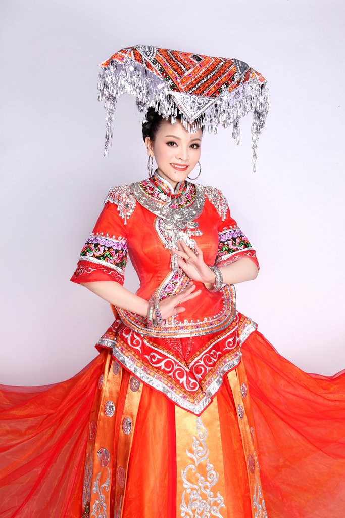  p data-id="gnvii9sxgl">唐彩妹,壮族,9月15日出生于 a target="