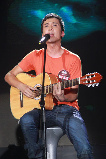  p>玉米提·帕日哈提(umut perhat),1988年2月11日出生于新疆,中国