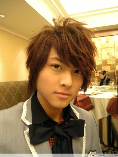  p>邱胜翊,艺名王子(prince),1989年4月14日出生于台湾,中国台湾男