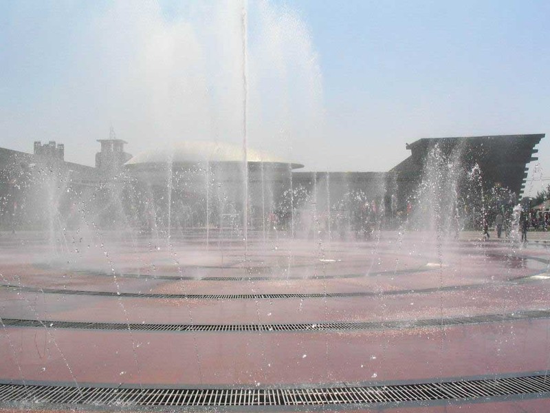 河北廊坊世纪广场