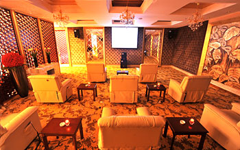 p>鲁班国际酒店是由 a target="_blank" href="/item/安徽鲁班集团